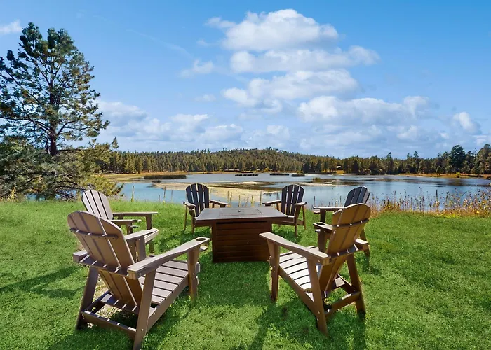Whispering Pines Lakehouse Dom wakacyjny *