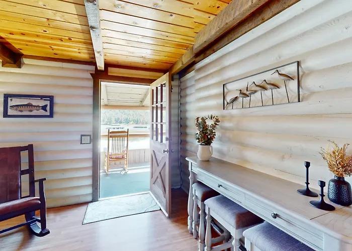 Whispering Pines Lakehouse * Munds Park