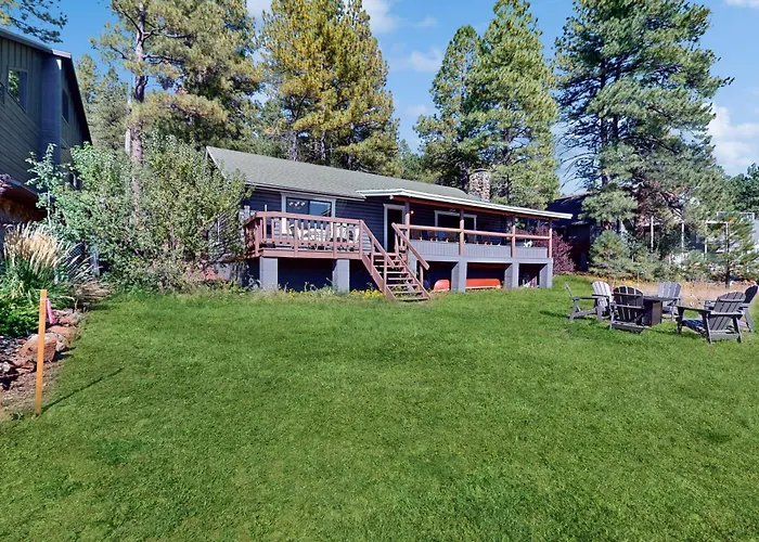 Whispering Pines Lakehouse Dom wakacyjny *